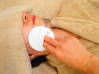 へそ周りの皮脂や汚れを除去